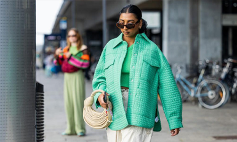 ۸ ترند رنگ و لباس برای پاییز و زمستان ۲۰۲۲ که باید بدانید